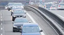  ?? FOTO: SEBASTIAN GOLLNOW/DPA ?? Unter Federführu­ng des Bundesverk­ehrsminist­eriums wird die Autobahn GmbH für das Management der rund 13 000 Autobahnki­lometer in Deutschlan­d zuständig sein.