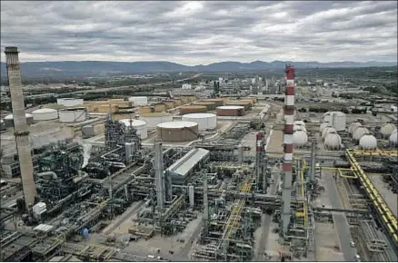  ?? VICENÇ LLURBA ?? Una de las cinco refinerías que el grupo tiene en España