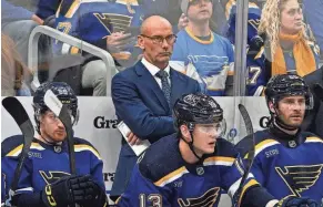  ?? JEFF CURRY/USA TODAY SPORTS ?? The St. Louis Blues on Tuesday removed the interim tag from coach Drew Bannister.
