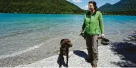  ?? Foto: Kunz PR ?? Mit den Rangern (und Hund) geht es im Tölzer Land an die Isar und an den Walchensee.