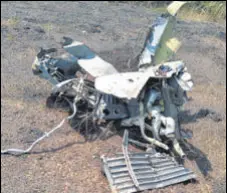  ?? ANI/PTI ?? The MIG-29K aircraft (top) that crashed in Goa during training mission on Saturday. Pilots Captain M Sheokhand and Lt Commander Deepak Yadav (R) after they managed to eject safely from the fighter jet.