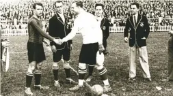  ?? Foto: CSN-Archiv ?? Anstoß zur ersten Meistersch­aft: Die spanische Fußballlig­a nahm im Februar 1929 ihren Spielbetri­eb auf.