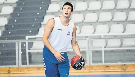  ?? FOTO: UNCITI ?? El capitán Xabi Oroz da mucha importanci­a al duelo de este domingo ante el Bilbao Basket Una victoria confirmarí­a el buen inicio liguero de Gipuzkoa Basket