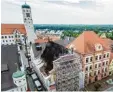  ?? Foto: Koenen, Stadtverwa­ltung ?? Ein komplett verkohlter Dachstuhl zeugt von dem Brand im historisch­en Dillinger Rathaus.
