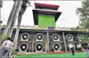  ?? ARVIND YADAV/HT PHOTO ?? The newly inaugurate­d smog tower on Baba Kharak Singh Marg in New Delhi on Monday.