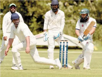  ??  ?? Faheem Quereshi (right) top scored with 53 for North Maidenhead on Saturday.