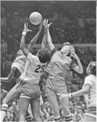  ?? JOYCE DOPKEEN NEW YORK TIMES FILE PHOTO ?? Immaculata College plays Queens College in the first women’s college basketball game at Madison Square Garden in New York on Feb. 22, 1975.