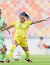  ?? SasolLeagu­e X | @ ?? BANYANA striker Jermaine Seoposenwe on the ball against Nigeria in the Paris Olympics qualifier in Abuja yesterday.