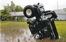  ?? ROBERT COHEN/ST LOUIS POST-DISPATCH ?? Water levels across much of the soggy Midwest have gone down, but some towns, like Pacific, Missouri, where the river crested 18 feet above flood stage, are still a mess.