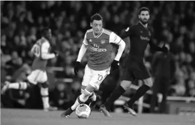  ??  ?? Mesut Özil komt voor Arsenal niet in actie in de Europa League. (Foto: Goal)