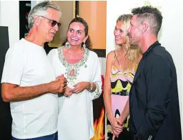  ??  ?? De izquierda a derecha, concierto de Lenny Kravitz, Antonio Sandra García-Sanjuán; la empresaria junto a Nasrin Zhiyan; y charlando con Andrea Bocelli, Diego Simeone y Carla Pereyra