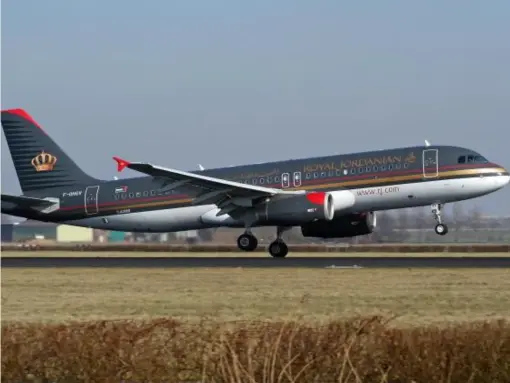  ??  ?? The Royal Jordanian airline has banned electronic devices on flights to the US (Björn Strey/Wikimedia)