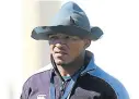  ?? Picture: SIBONGILE NGALWA ?? UPBEAT: Coach Tiger Mangweni pleased the Bulldogs are back at training and gearing up for their crucial fixture against Griffons.