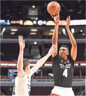  ??  ?? Tony Bradley (4) is a headliner of North Carolina’s incoming freshman class.
MIKE DINOVO, USA TODAY SPORTS