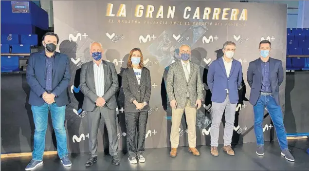  ??  ?? García Ropero (Movistar), Paco Borao (Correcamin­os), Elena Tejedor (Trinidad Alfonso), Alejandro Blanco (COI), Fernández de Alarcón (Telefónica) y Joseba Larrañaga (Movistar).