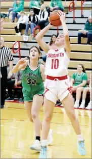  ?? PILOT PHOTO/RUDY MARQUEZ ?? Sophie Miller puts up a shot against Concord.