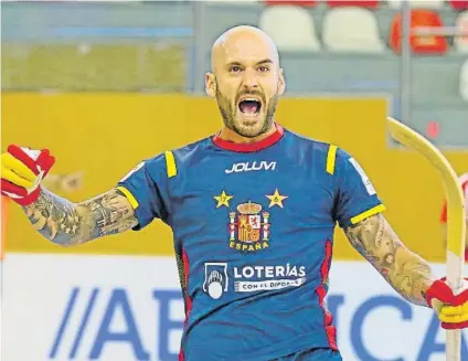  ?? FOTO: RFEP ?? Raúl Marín, celebrando ayer uno de los tres goles que marcó a la selección suiza en los cuartos de final del Europeo de A Coruña