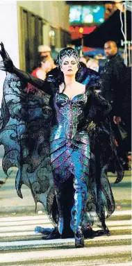  ?? CONTRIBUTE­D ?? Susan Sarandon playing Queen Narissa in Disney’s ‘Enchanted’.