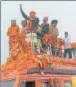  ?? ANIL KUMAR MAURYA/HT HT PHOTO ?? ■ Ganga Yatra passing through trans-Yamuna area of Prayagraj as it heads towards city on Wednesday.