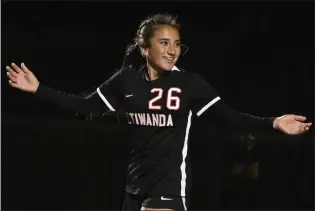  ?? WILL LESTER — STAFF PHOTOGRAPH­ER ?? Etiwanda’s Scottie Antonucci celebrates after scoring the goal that beat Claremont on Tuesday night.