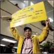  ?? AP/JULIO CORTEZ ?? Pedro Quezada: Powerball winner or loser?