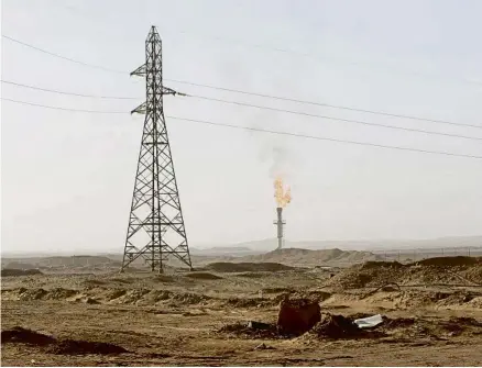  ?? LOUAFI LARBI / REUTERS ?? Imatge d’un jaciment de gas natural a Ain Amenas, al sud-est d’Algèria