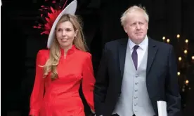  ?? Photograph: Francis Dias/Newspix Internatio­nal ?? Boris Johnson and his wife Carrie, whose rivalry with Dominic Cummings reportedly led to the adviser’s dismissal.