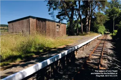  ?? BEN NELSON ?? The waters of Llyn Tegid are hidden by the facilities at Flag Halt.