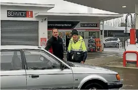  ?? PHOTO: SUPPLIED ?? Mark Wales (left) and Graham Hewertson with the car