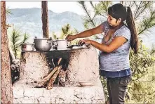  ?? CEDOC ?? INSEGURIDA­D ALIMENTARI­A. Aumenta en especial
en la niñez y en la adolescenc­ia.