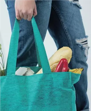  ?? All photos courtesy of AdobeStock ?? Modern reusable bags are sturdy and washable.