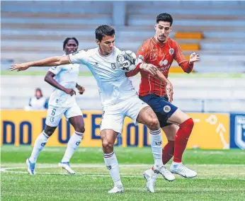  ?? ?? B SAD ultrapasso­u o Nacional na tabela e saiu da zona de play-off, mas à condição