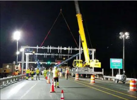  ?? PROVIDED PHOTO ?? Exit 21B Gantry Installati­on, Feb. 2020