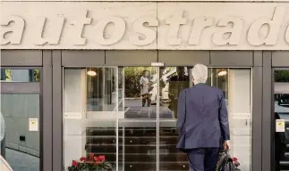  ?? ANSA ?? Il dossier Autostrade. Ore decisive per la ricerca di un accordo sia su tariffe e investimen­ti che sull’assetto azionario