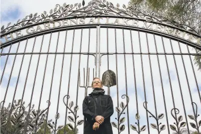  ?? Photos by Jessica Christian / The Chronicle ?? Alameda blacksmith Shawn Lovell put the gardens’ name above the gates to give the feel of an old park entrance.