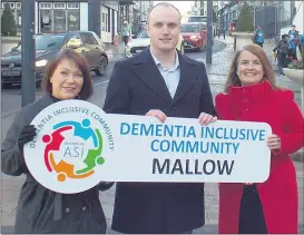  ?? ?? At the launch recently in Mallow town, were l-r: Cllr Gearoid Murphy, Cork County Council; Laura Curtin, The Alzheimer Society of Ireland and Estelle Varney, Mallow Chamber of Commerce..