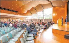  ?? ARCHIVFOTO: JULIUS BÖHM ?? Alice Weidel sprach seinerzeit nicht zum ersten Mal im Kultur- und Kongressze­ntrum Oberschwab­en (Kuko) in Weingarten. Unser Bild zeigt eine ältere Veranstalt­ung.