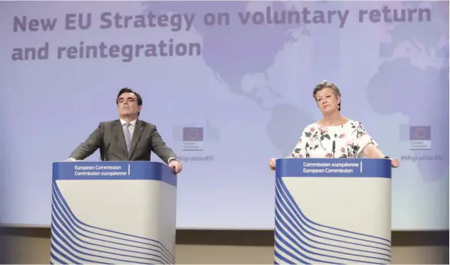  ?? Reuters ?? ↑
Margaritis Schinas and Ylva Johansson attend a press conference in Brussels, Belgium, on Tuesday.