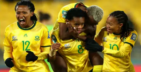 Dramatic last-minute winner propels Sweden over South Africa