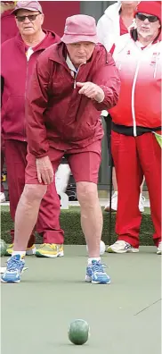  ?? Photograph­s by AMANDA EMARY. ?? Right: Drouin third Mick Fleming bowls against Trafalgar on Saturday. His rink enjoyed a 33/13 win.