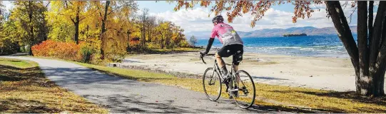  ?? ISLAND LINE IMAGES ?? The spectacula­r Island Line Trail follows the waterfront in Burlington, Vt., and continues via causeway into the middle of Lake Champlain.