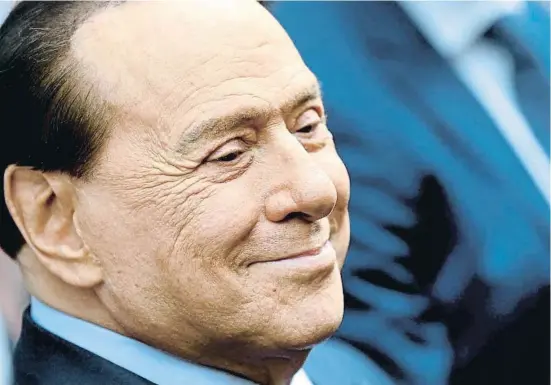 ?? AfpVIO fO SCpfZO / REUTERS ?? Silvio Berlusconi no ha convencido a los parlamenta­rios necesarios para reemplazar a Mattarella
