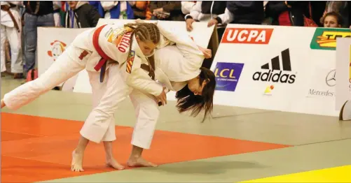 ??  ?? Le 18mars Saint-Cyprien peut s’honorer d’être également le Centre du Monde, mais cette fois-ci pour le judo!