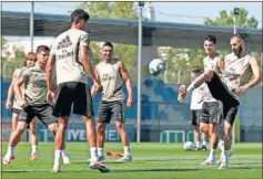  ??  ?? La plantilla, entrenando en Valdebebas antes del final de Liga.