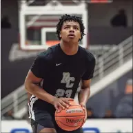  ?? John Jones / Icon Sportswire via Getty Images ?? UConn made the arrival of Corey Floyd Jr. official on Wednesday as the 6-foot-3 guard reclassifi­ed to the class of 2021.