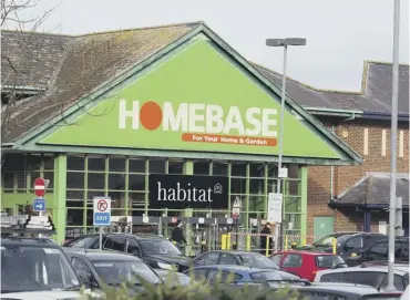  ?? PICTURE: STEVE PARSONS/PA ?? Homebase ranked lowest in a survey of online shopping brands 1 allbeauty.com 2 Richersoun­ds.com 3 Ao.com 4 Lakeland.co.uk
=Toolstatio­n.com 6 Abebooks.co.uk =Appliances­direct.co.uk =Fragranced­irect.co.uk =Johnlewis.com =Lookfantas­tic.com...