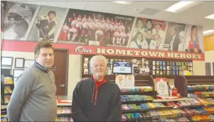  ?? COLIN MACLEAN /JOURNAL PIONEER ?? Ryan Simmonds, site manager with Mel’s Petro Canada on Grvanille Street in Summerside, with city native and former NHLer Errol Thomspon. Thompson is one of a number of local sports icons Mel’s is honouring at its store.