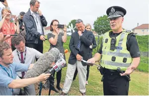  ?? Pictures: PA. ?? Top: Forensic officers at the scene and PC Sayer and PC MacKenzie; above: Assistant Chief Constable Bernard Higgins updates the media.