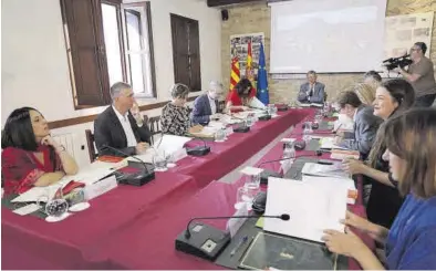  ?? MEDITERRÁN­EO ?? Puig presidió ayer la reunión del Ejecutivo celebrada en Castell de Cabres, el pueblo más pequeño de la Comunitat.