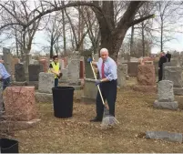  ?? (Twitter) ?? US VICE PRESIDENT Mike Pence rakes leaves at the Chesed Shel Emeth Cemetery in Missouri on Wednesday.